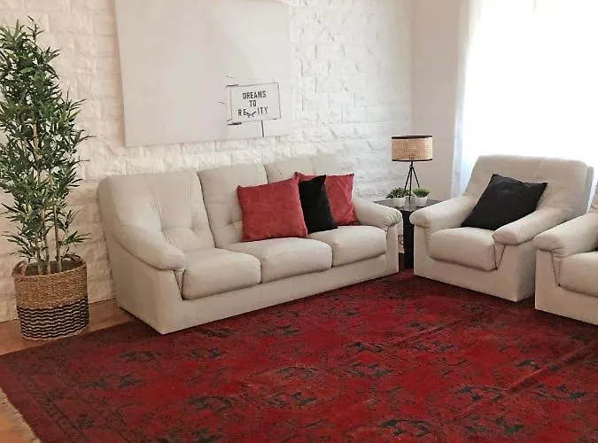 Апартаменты Cozy 3 Near House Of Music *