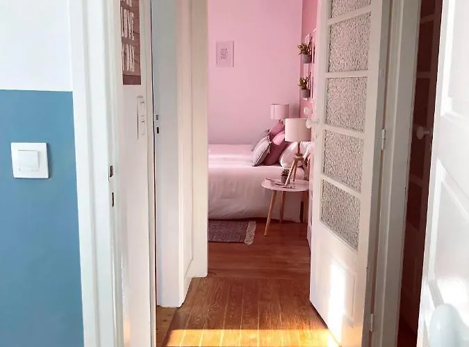 Cozy 3 Near House Of Music Апартаменты *